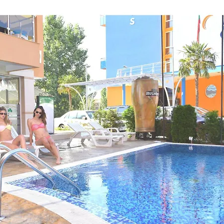 Apartahotel Sky Sunny *